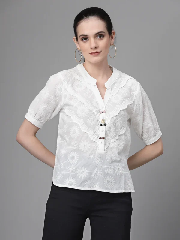SM2954981_1 Women Straight Fit Collared V-Neck Embroidered White Blouson Top - Image 1
