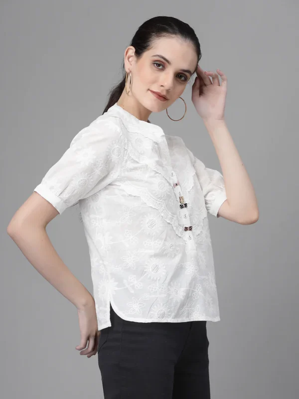 SM2954981_5 Women Straight Fit Collared V-Neck Embroidered White Blouson Top - Image 4