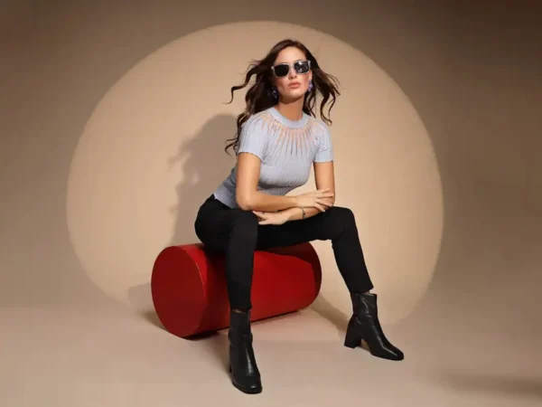 Blue Embellished Half Sleeve Round Neck Top_FREE SIZE - Image 3